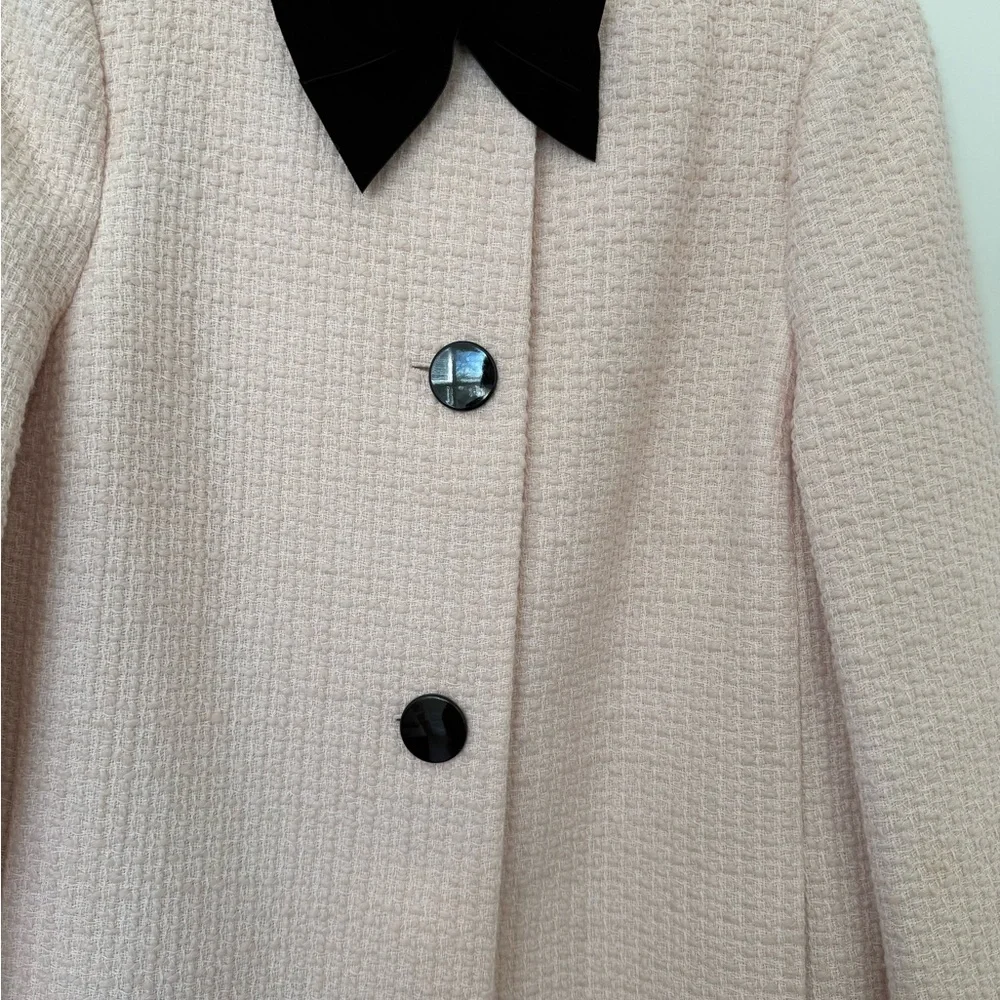 Kate Spade Bow Tweed Coat in Rose Dew Pink with Detachable Black Velvet Bow - Picture 3 of 8